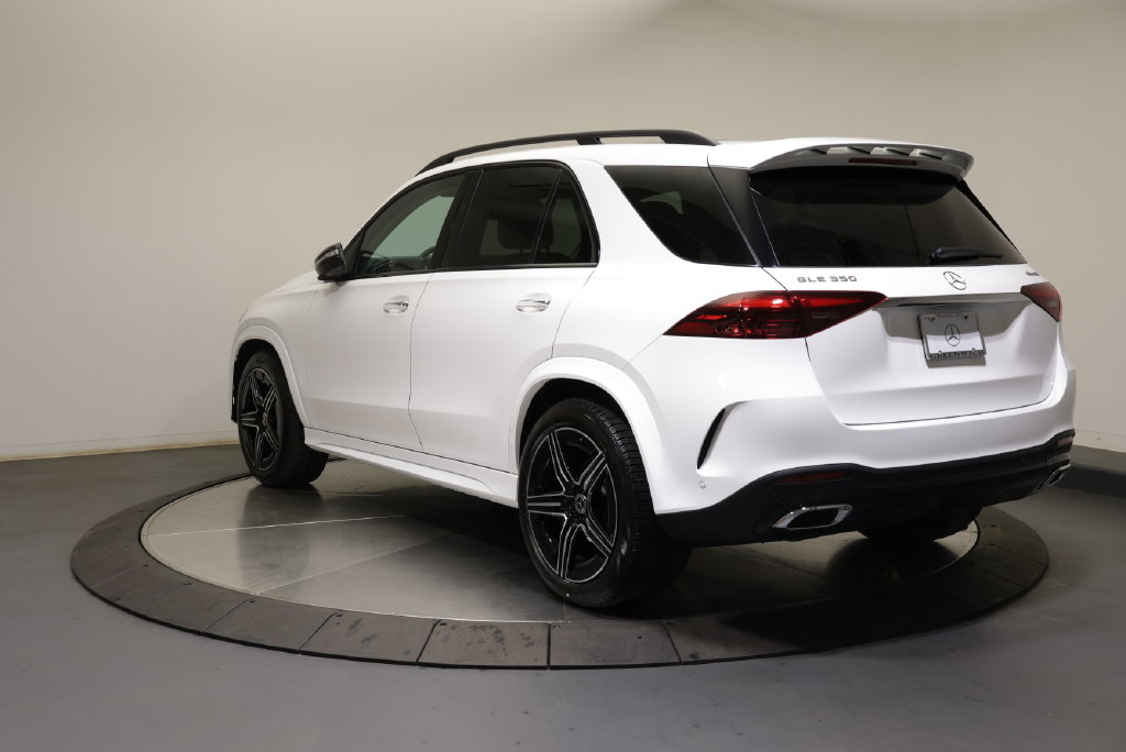 Thumbnail: 2026 Mercedes-Benz GLE - 5
