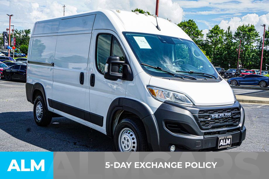 Used 2025 White Ram High Roof image 4
