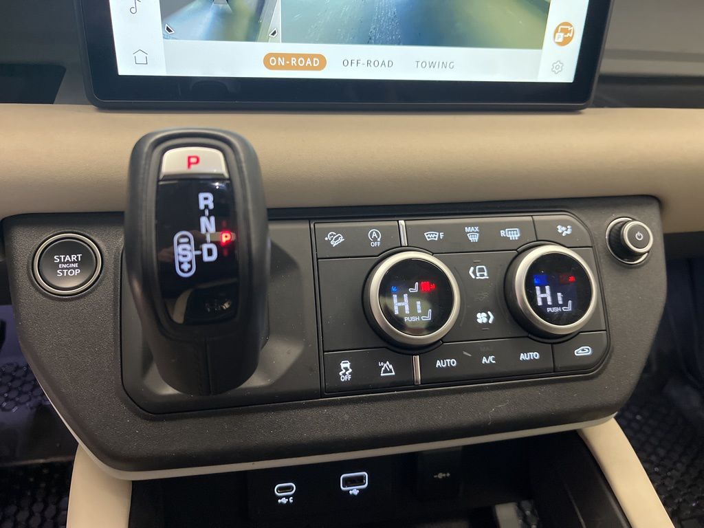 Thumbnail: 2024 Land Rover Defender - 19