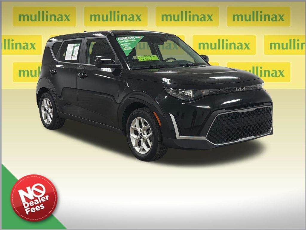 Fusion Black 2025 Kia Soul SUV / Crossover Front-Wheel Drive Continuously Variable Transmission
