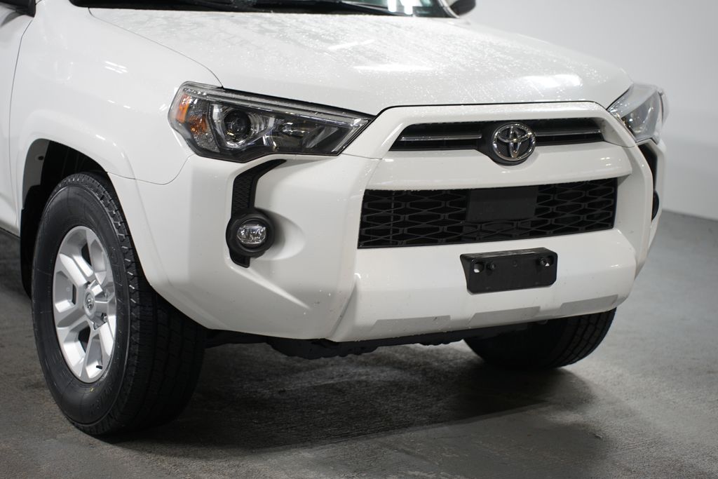 2022 Toyota 4Runner SR5 4