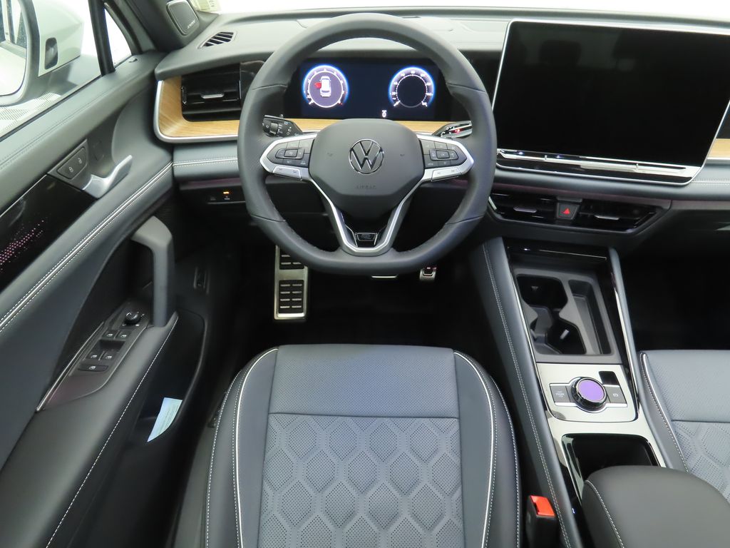 Thumbnail: 2025 Volkswagen Tiguan - 11