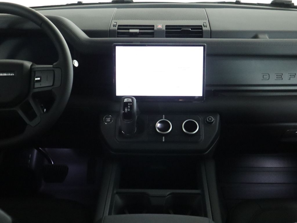 Thumbnail: 2025 Land Rover Defender - 15