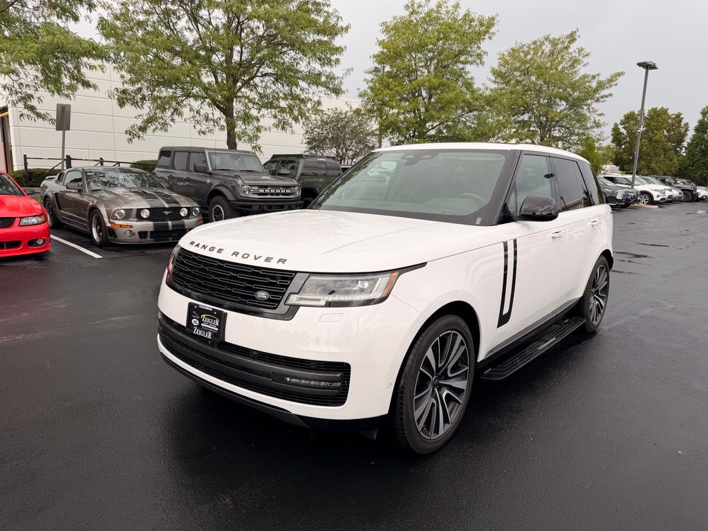White 2024 Land Rover Range Rover SUV / Crossover All-Wheel Drive 8-Speed Automatic