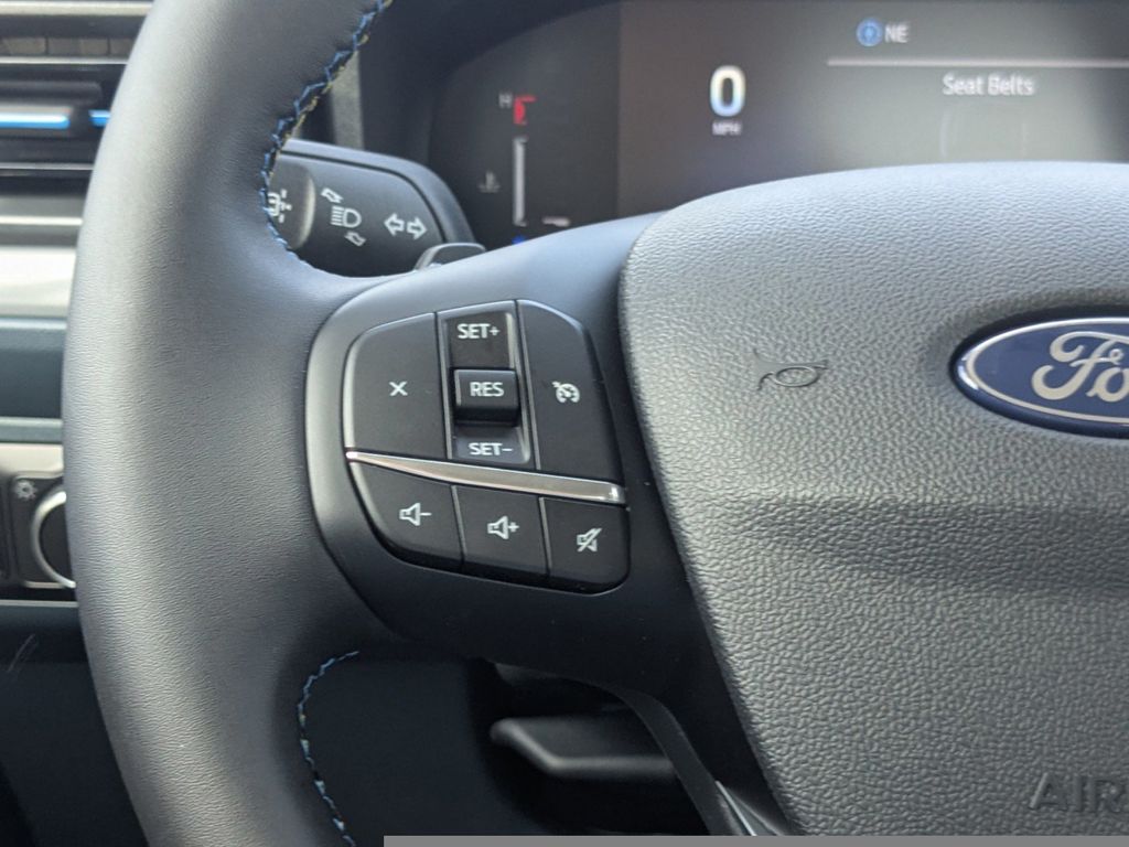 2025 Ford Maverick Lobo Standard