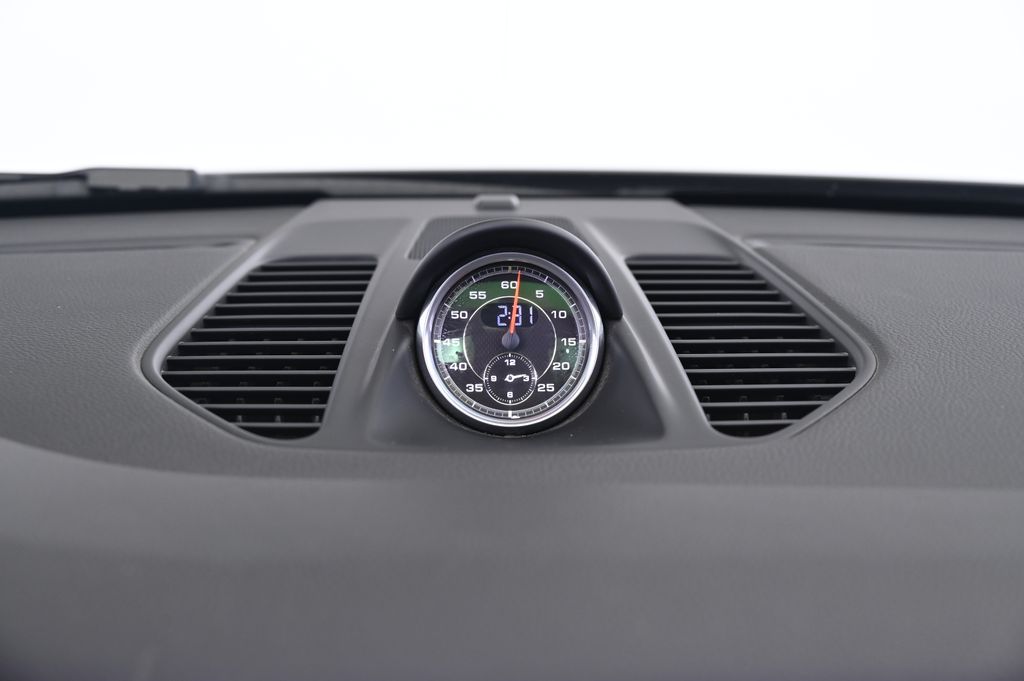 Thumbnail: 2013 Porsche 911 - 27