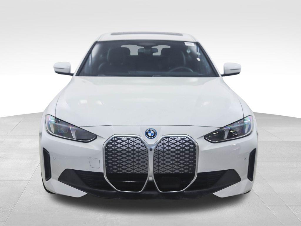 Thumbnail: 2025 BMW i4 - 8