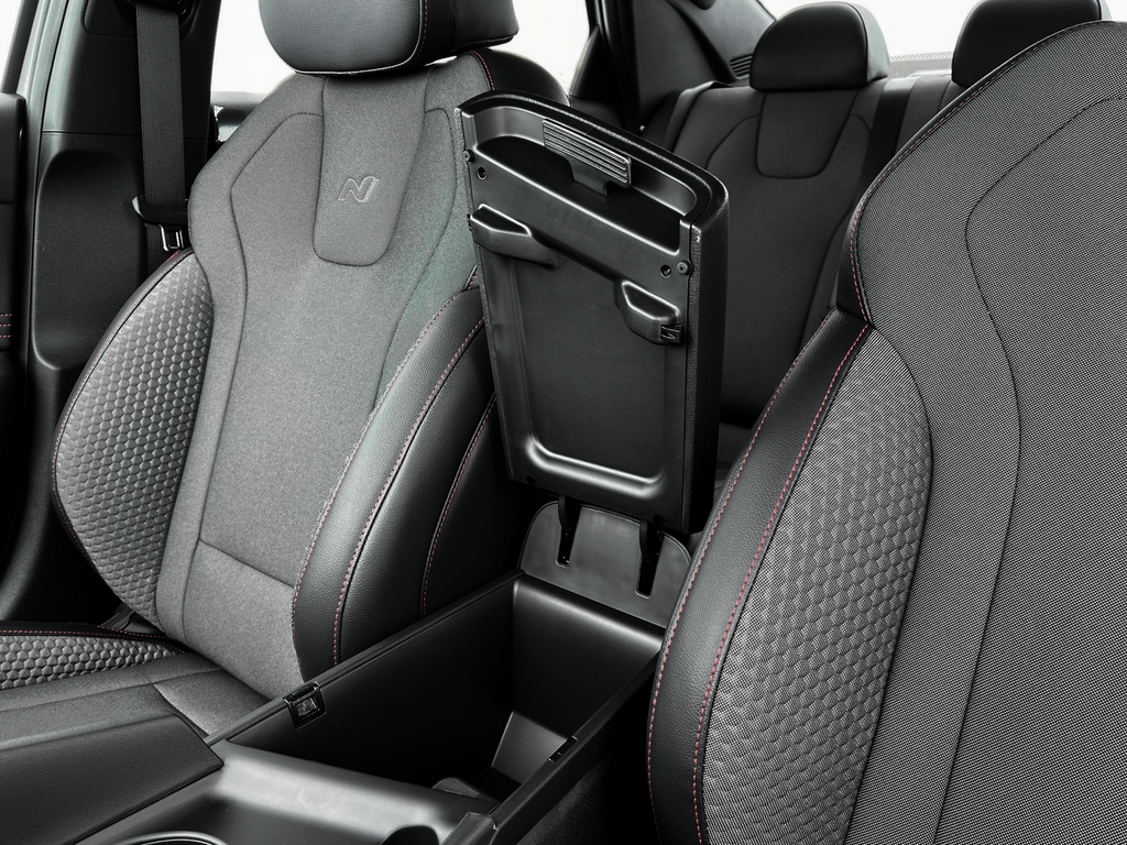 Thumbnail: 2025 Hyundai Elantra - 18