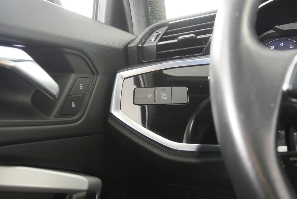 Thumbnail: 2022 Audi Q3 - 19