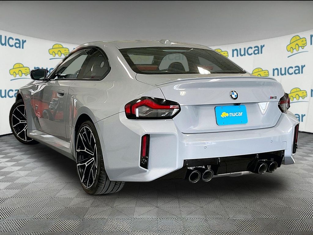 2025 BMW M2 — photo 4