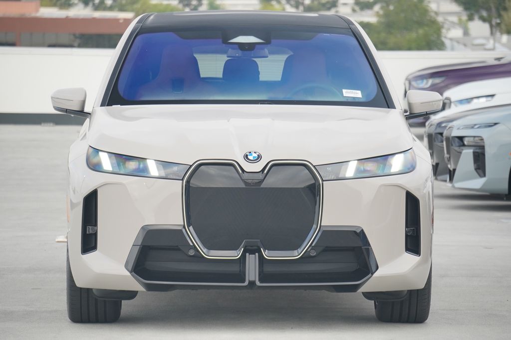 Thumbnail: 2026 BMW iX - 2