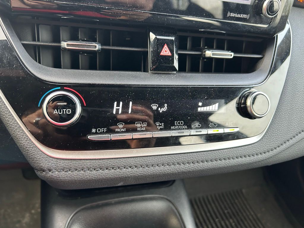 Thumbnail: 2022 Toyota Corolla - 25