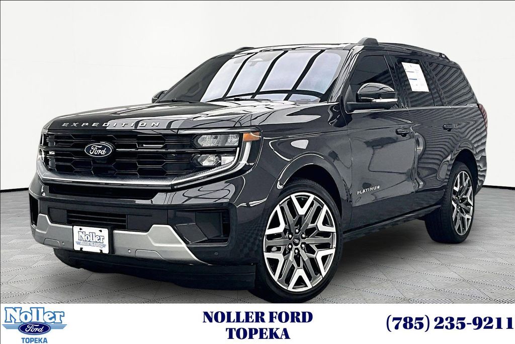 Gray Metallic 2025 Ford Expedition Platinum 4WD SUV / Crossover Four-Wheel Drive Automatic