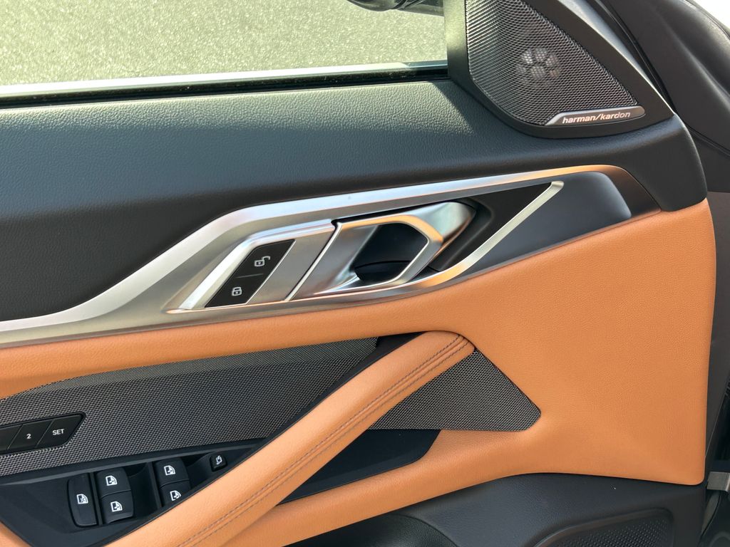 Thumbnail: 2026 BMW i4 - 12
