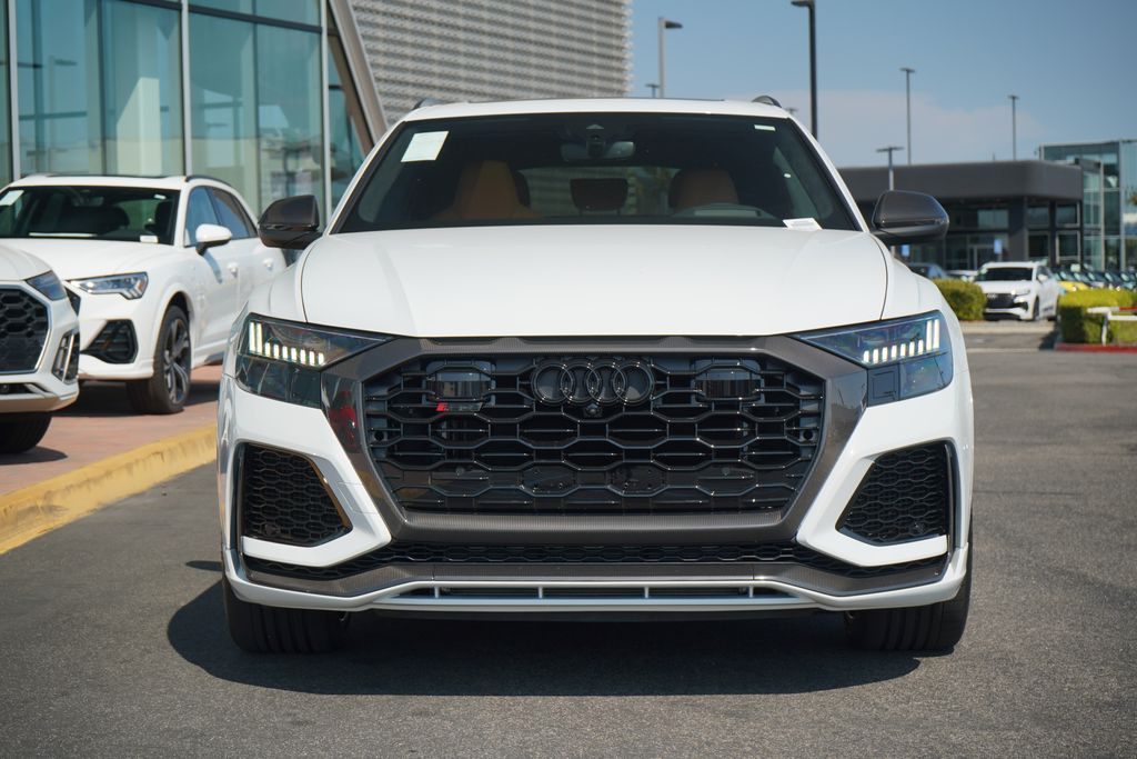 2024 Audi RS Q8 4.0T 9