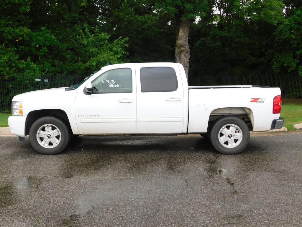 2009 Chevrolet Silverado 1500 LTZ 2