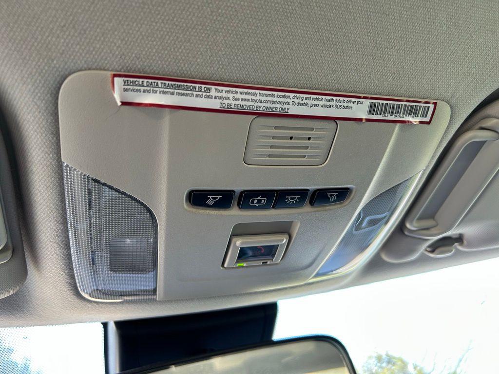 Thumbnail: 2022 Toyota Corolla - 26