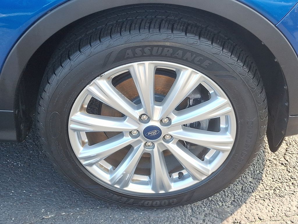 2019 Ford Escape SEL 8