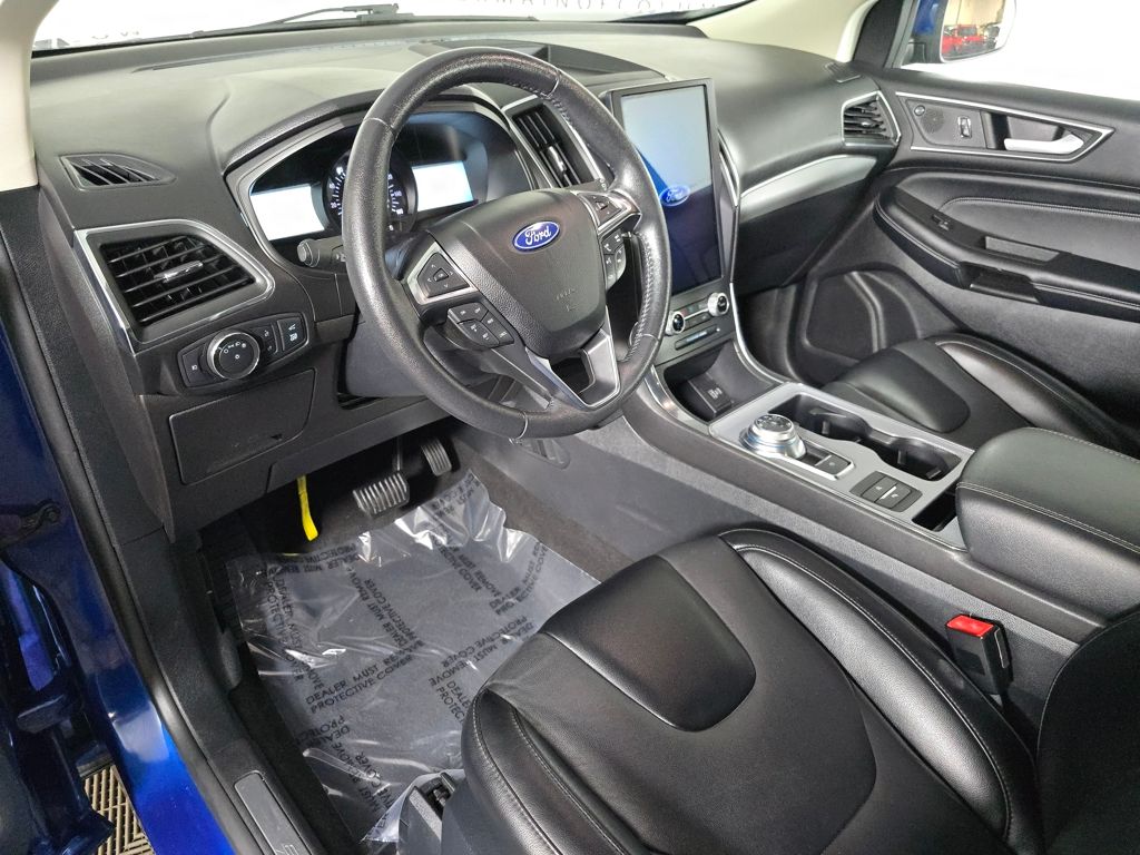 2022 Ford Edge Titanium photo 17