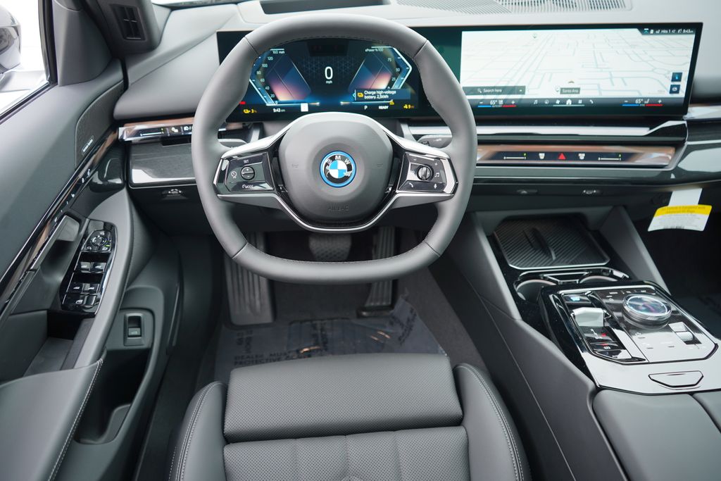 Thumbnail: 2026 BMW i5 - 16