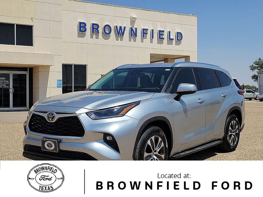 Celestial Silver Metallic 2021 Toyota Highlander SUV / Crossover Front-Wheel Drive 8-Speed Automatic