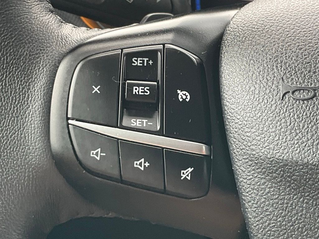 Used 2023 Silver Ford Badlands image 4