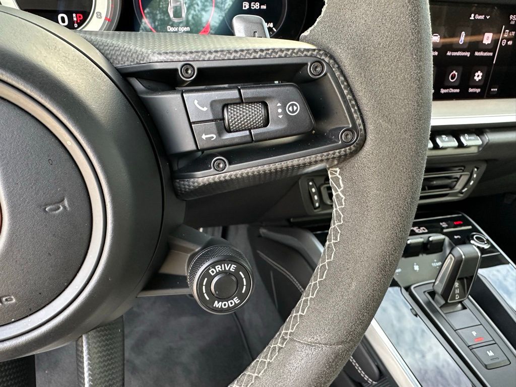 Thumbnail: 2024 Porsche 911 - 18