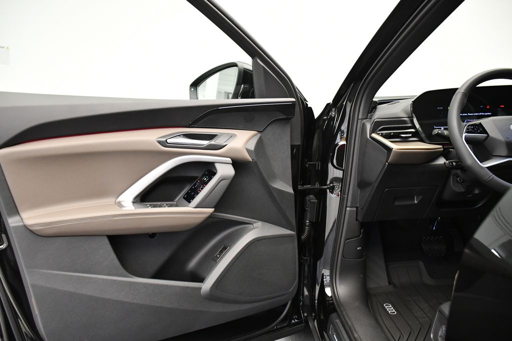 Thumbnail: 2025 Audi Q5 - 30