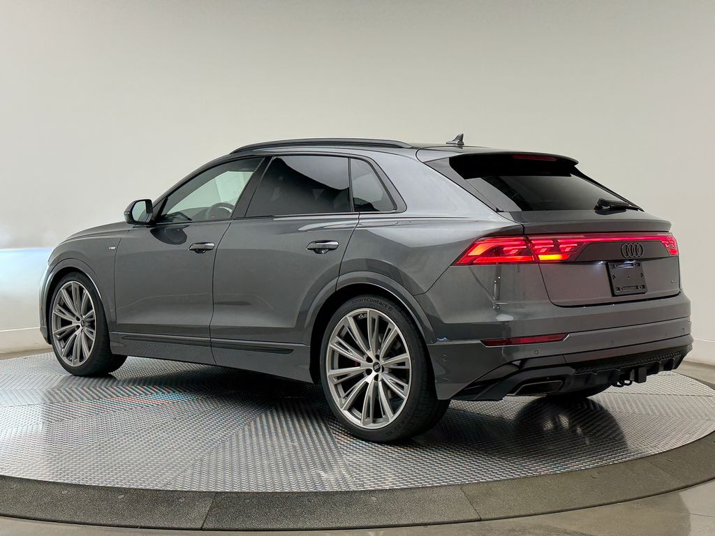 Thumbnail: 2026 Audi Q8 - 7