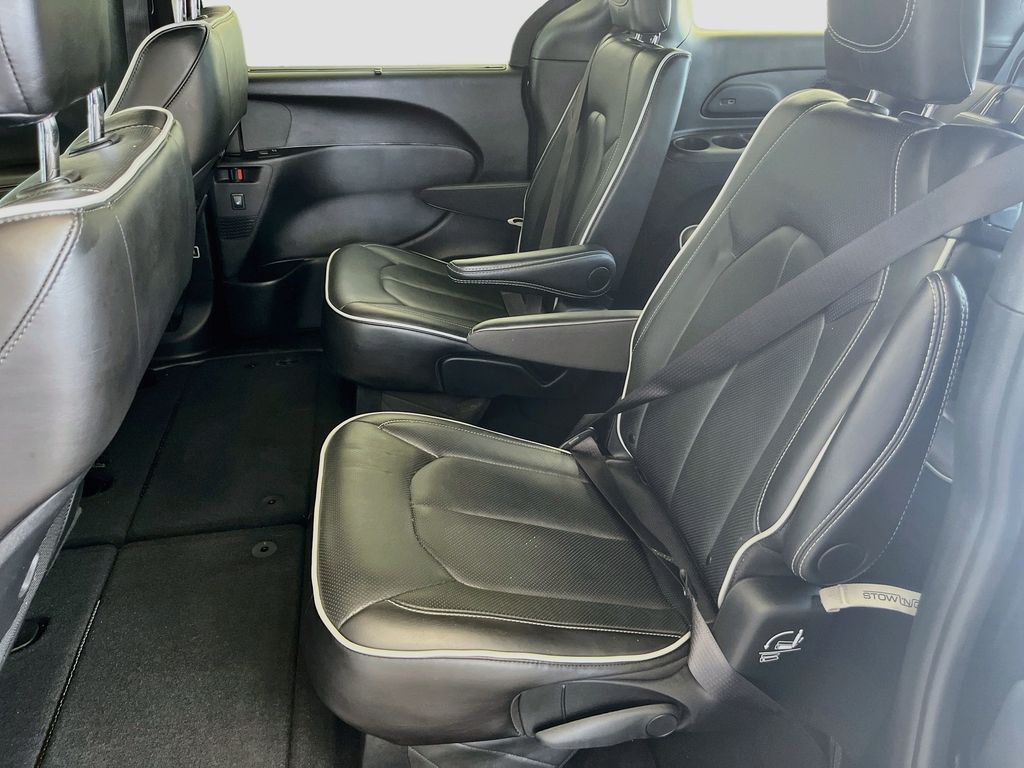 Used 2026 Black Chrysler Limited image 25