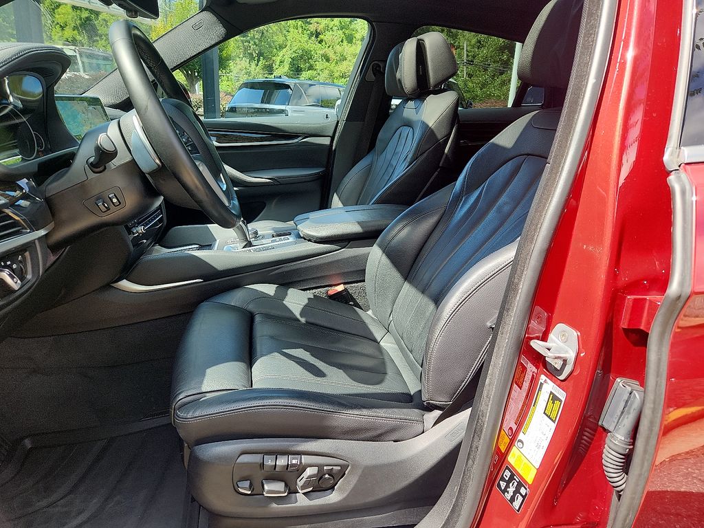 Thumbnail: 2019 BMW X6 - 13