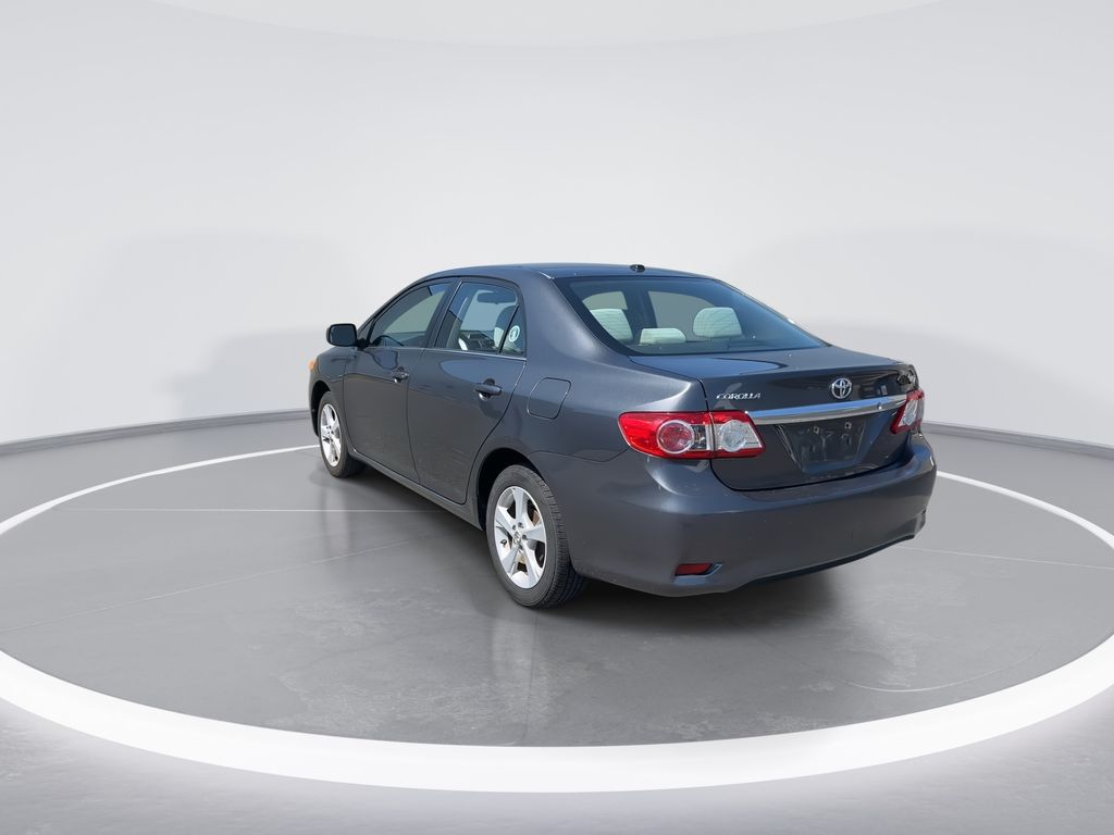Thumbnail: 2013 Toyota Corolla - 6