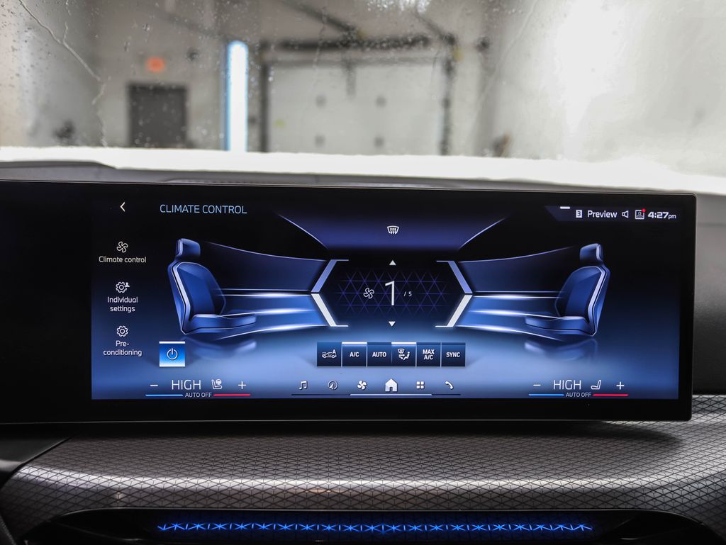 Thumbnail: 2025 BMW i4 - 18