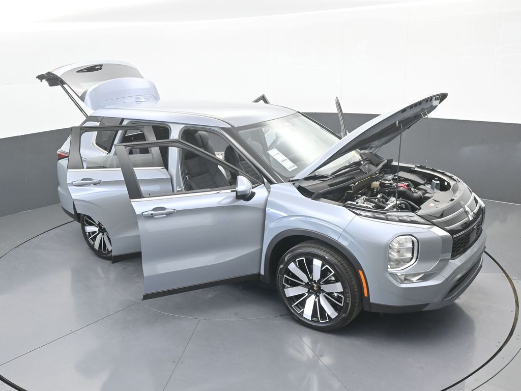 New 2026 Gray Mitsubishi SE image 81