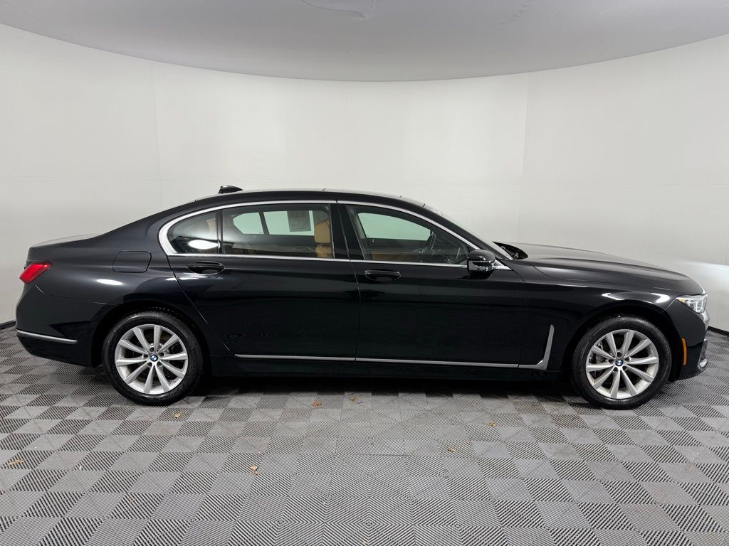 Thumbnail: 2022 BMW 7 Series - 4