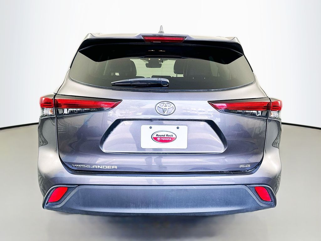 Thumbnail: 2021 Toyota Highlander - 6