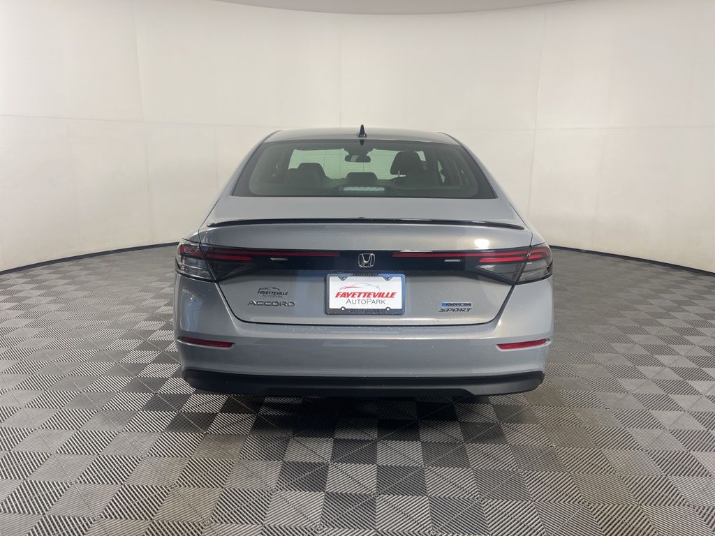 2025 Honda Accord Sport 8