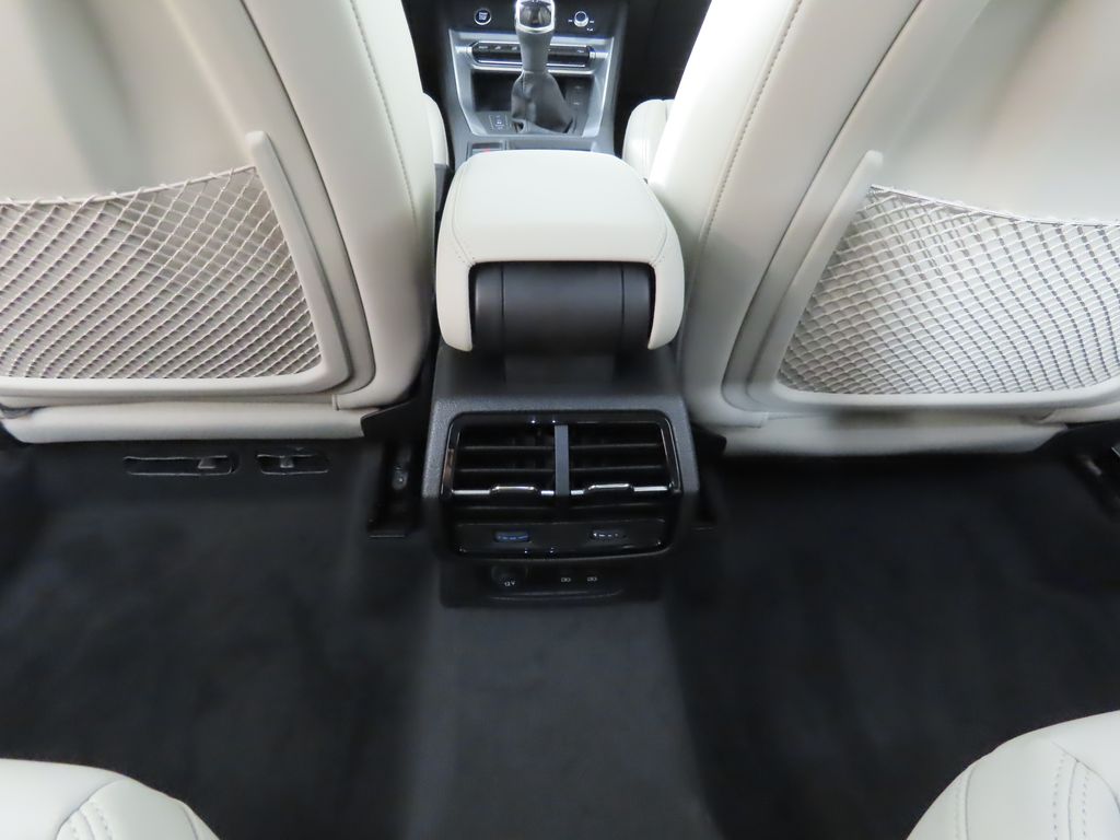 Thumbnail: 2025 Audi Q3 - 26