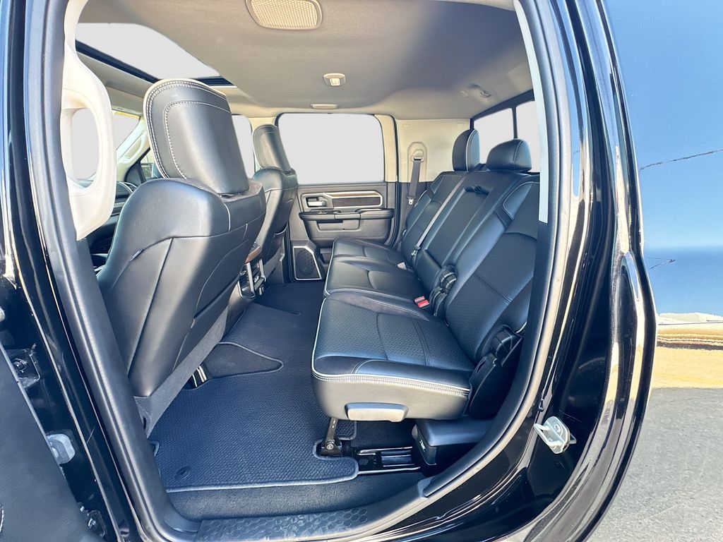 2024 RAM Ram 3500 Pickup Laramie - Photo 30