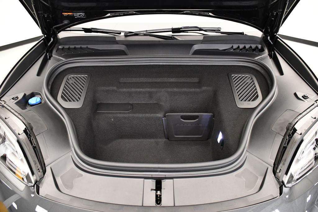 Thumbnail: 2025 Porsche Macan - 14