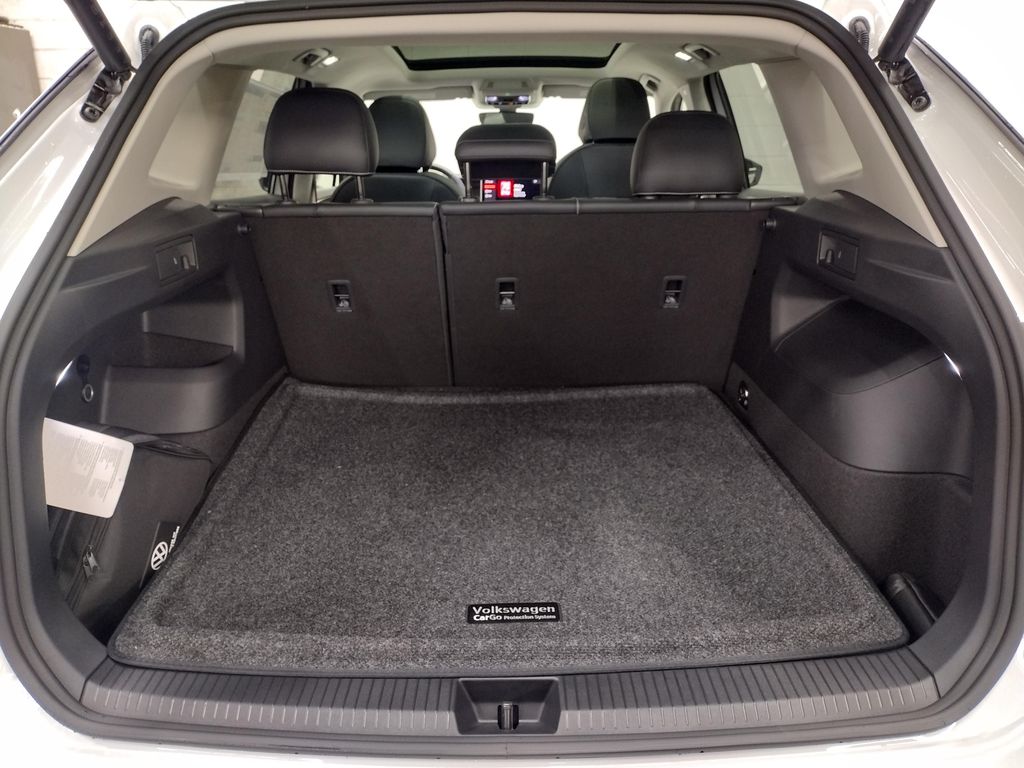 2025 Volkswagen Tiguan 2.0T SE