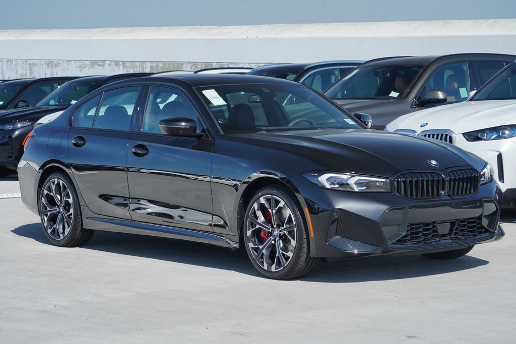 Thumbnail: 2026 BMW 3 Series - 3