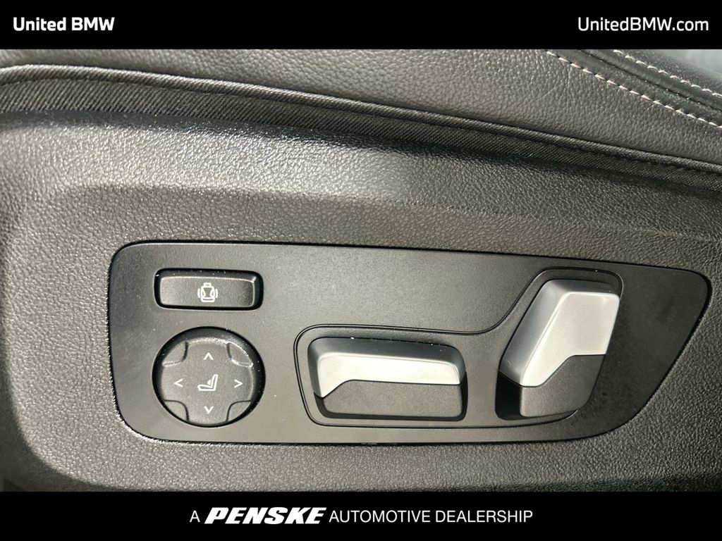 Thumbnail: 2021 BMW X7 - 12