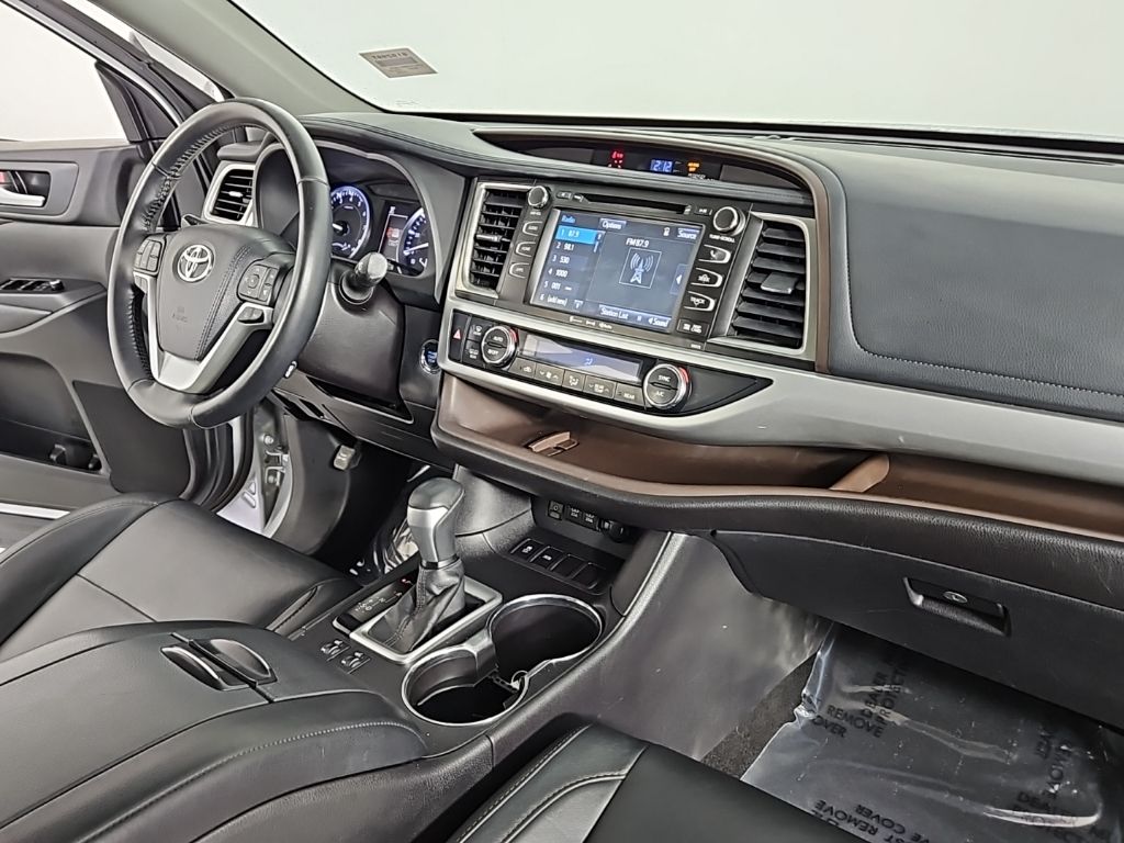 Thumbnail: 2017 Toyota Highlander - 13