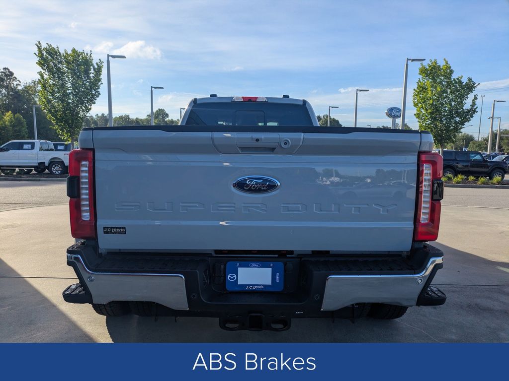 2026 Ford F-350 Super Duty LARIAT