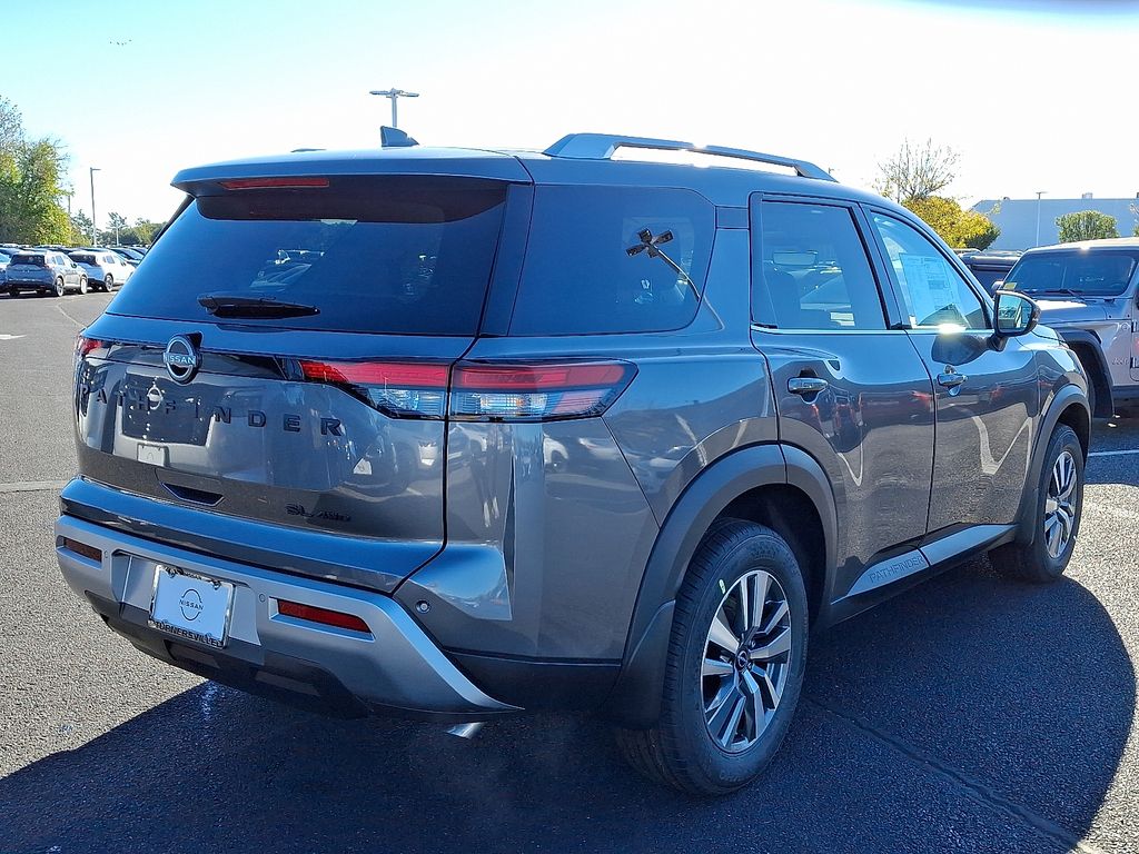 Thumbnail: 2025 Nissan Pathfinder - 5