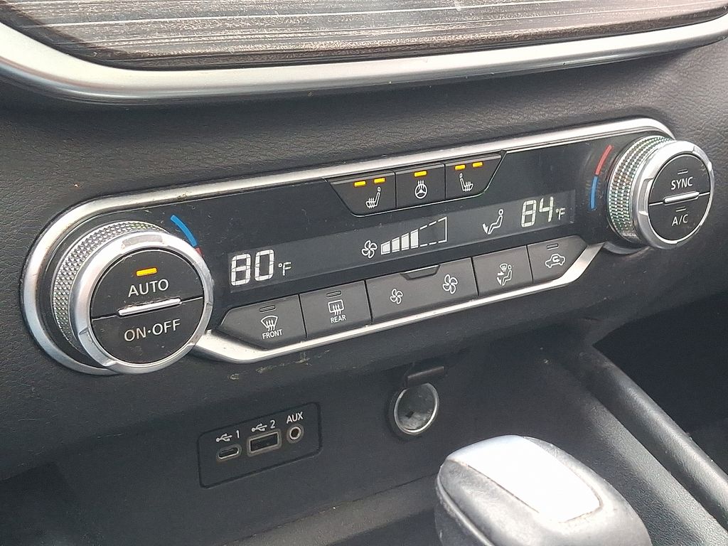 Thumbnail: 2019 Nissan Altima - 16