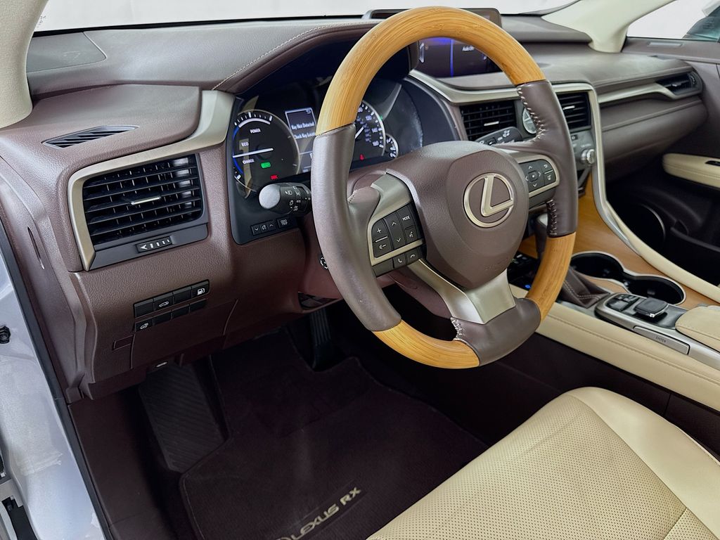 Thumbnail: 2016 Lexus RX - 9