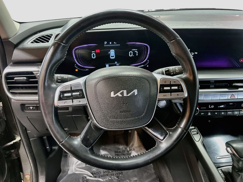 Used 2023 Dark Moss Kia S image 11