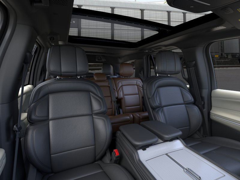 2025 Lincoln Navigator Reserve 10